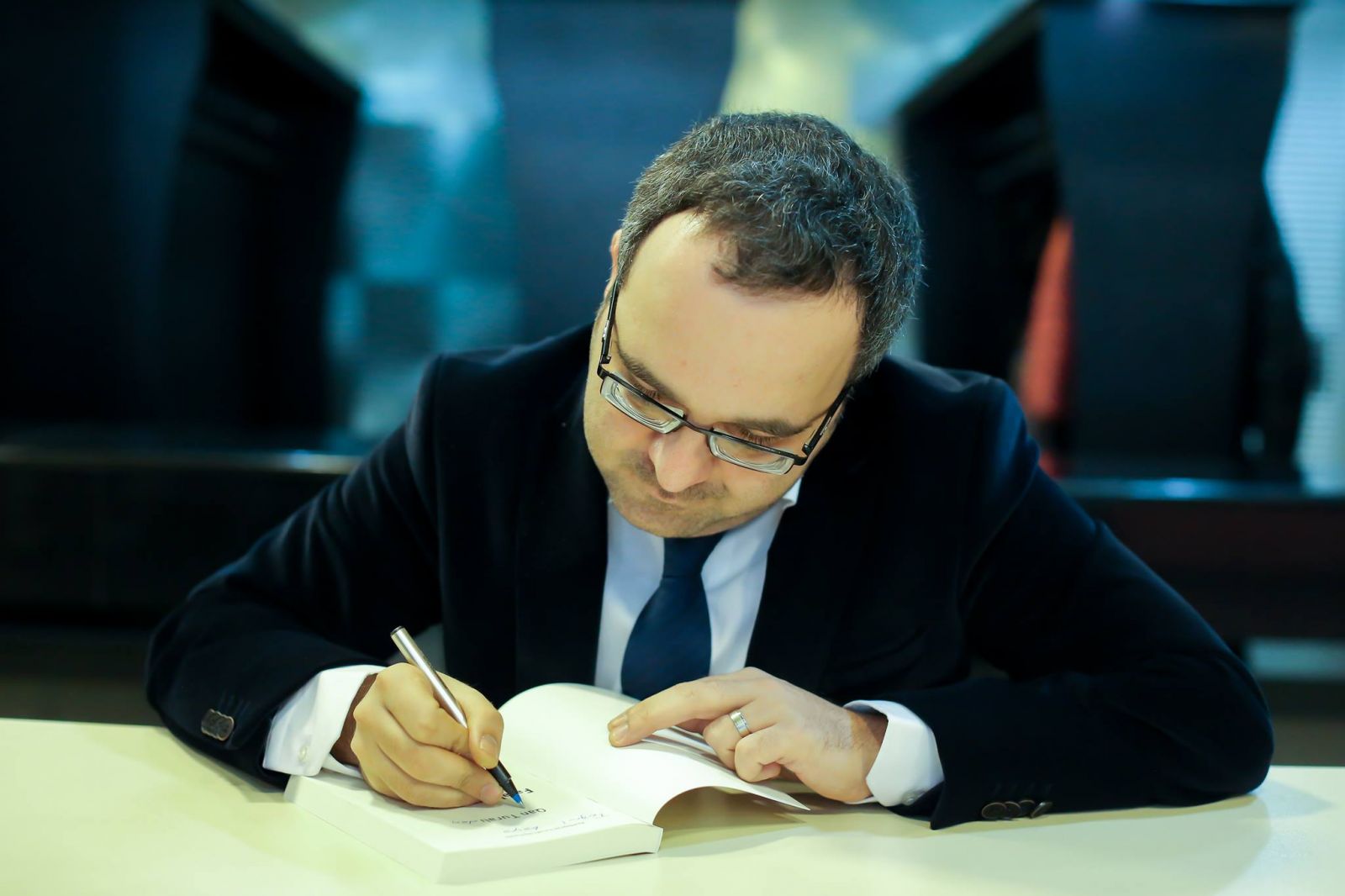 <p>Qan Turalının \"Fələk Qırmancı\" kitabının təqdimatı oldu</p>