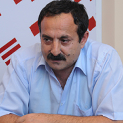 Etimad Başkeçid - Ədəbiyyat elitasının piyadalığı