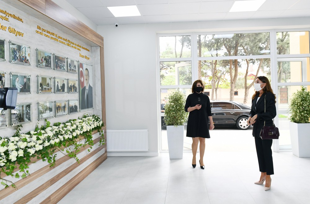 Birinci vitse-prezident Mehriban Əliyeva Bülbülə qəsəbəsindəki Uşaq İncəsənət Məktəbinin yeni binasının açılışında iştirak edib