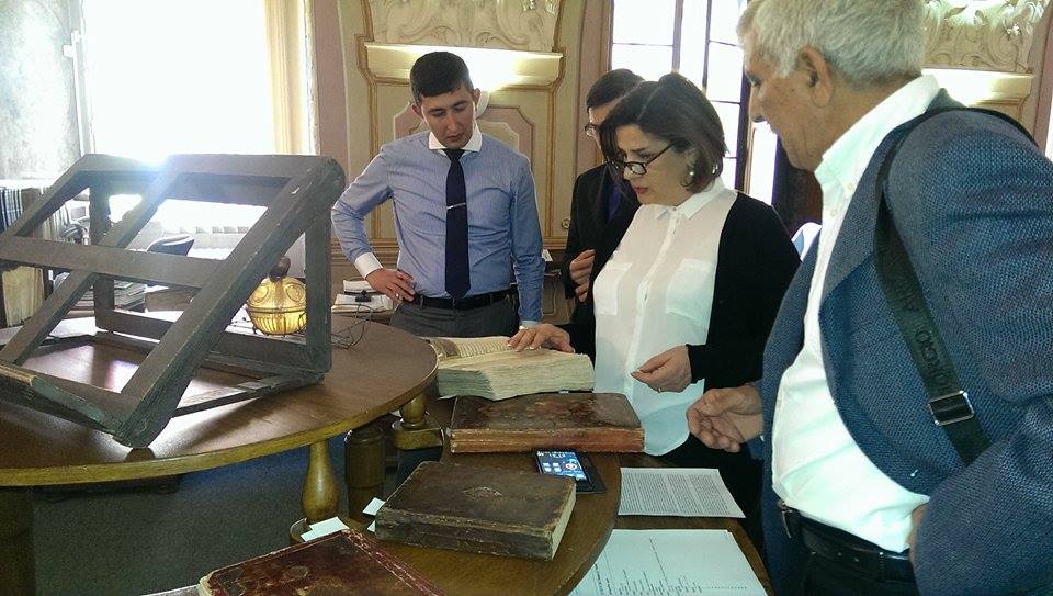 Tərcümə Mərkəzi Çexiya “Pen” Yazıçılar Təşkilatıyla əməkdaşlıq görüşü keçirib<br>