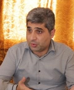 18 yazarın hekayəsi ingilis dilində - SİYAHI