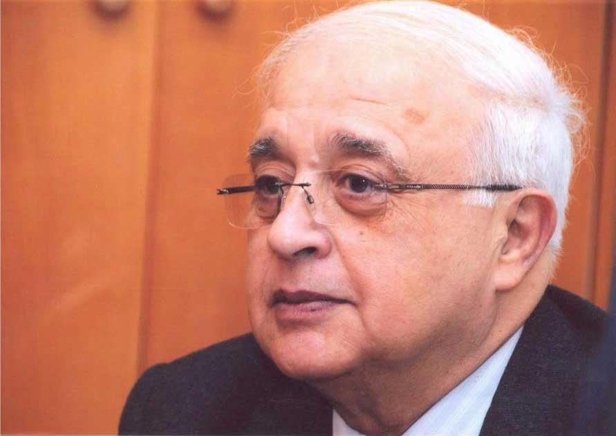 Xalq yazıçısı Elçin yazır - Nəsillərdən nəsillərə