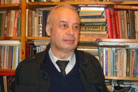 Azərbaycanlı yazıçı Rusiyada mükafat aldı