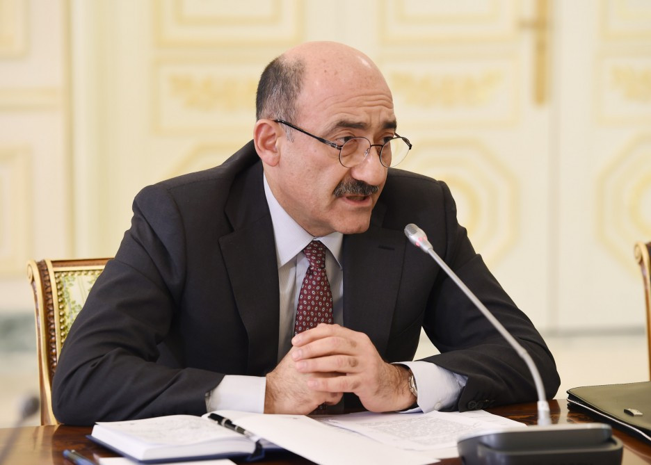 Əbülfəs Qarayev Mikayıl Müşfiqin meyitinin qalıqlarının tapılması ilə bağlı iddialara münasibət bildirib