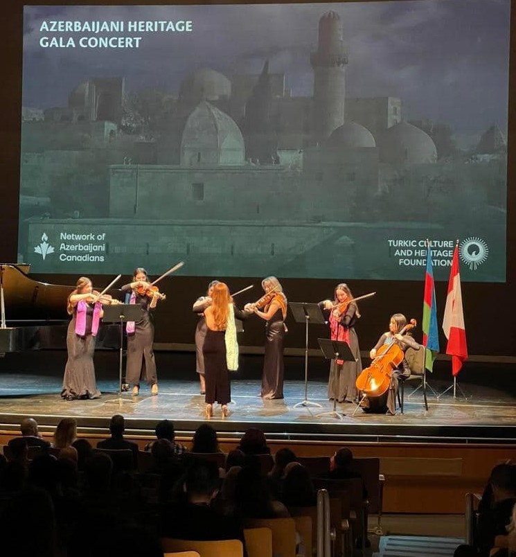 Kanadada “Yeddi gözəl” musiqi qrupunun konserti keçirilib