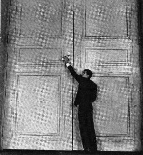 Frans Kafka - Qapı