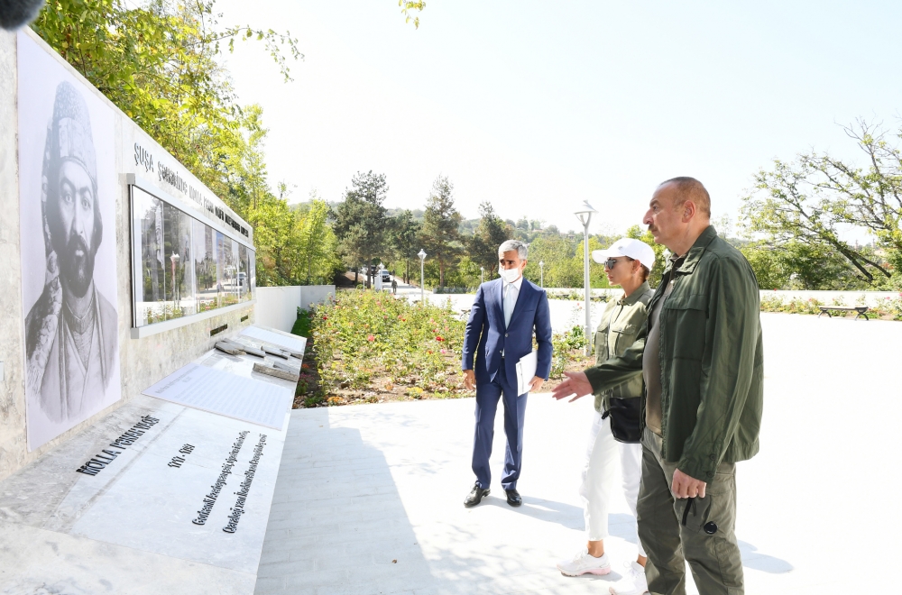 Şuşada Molla Pənah Vaqifin muzey-məqbərə kompleksinin bərpadan sonra açılışı olub
