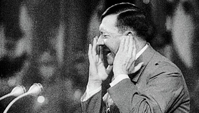 Adolf Hitlerin özünün yazdığı ilk tərcümeyi-halı tapılıb